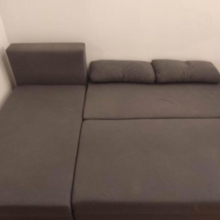 Nice Room With 2 Shared Bathrooms ,Wc , 2Km To Old Town -100M From Metro Szwedzka Varsóvia Exterior foto