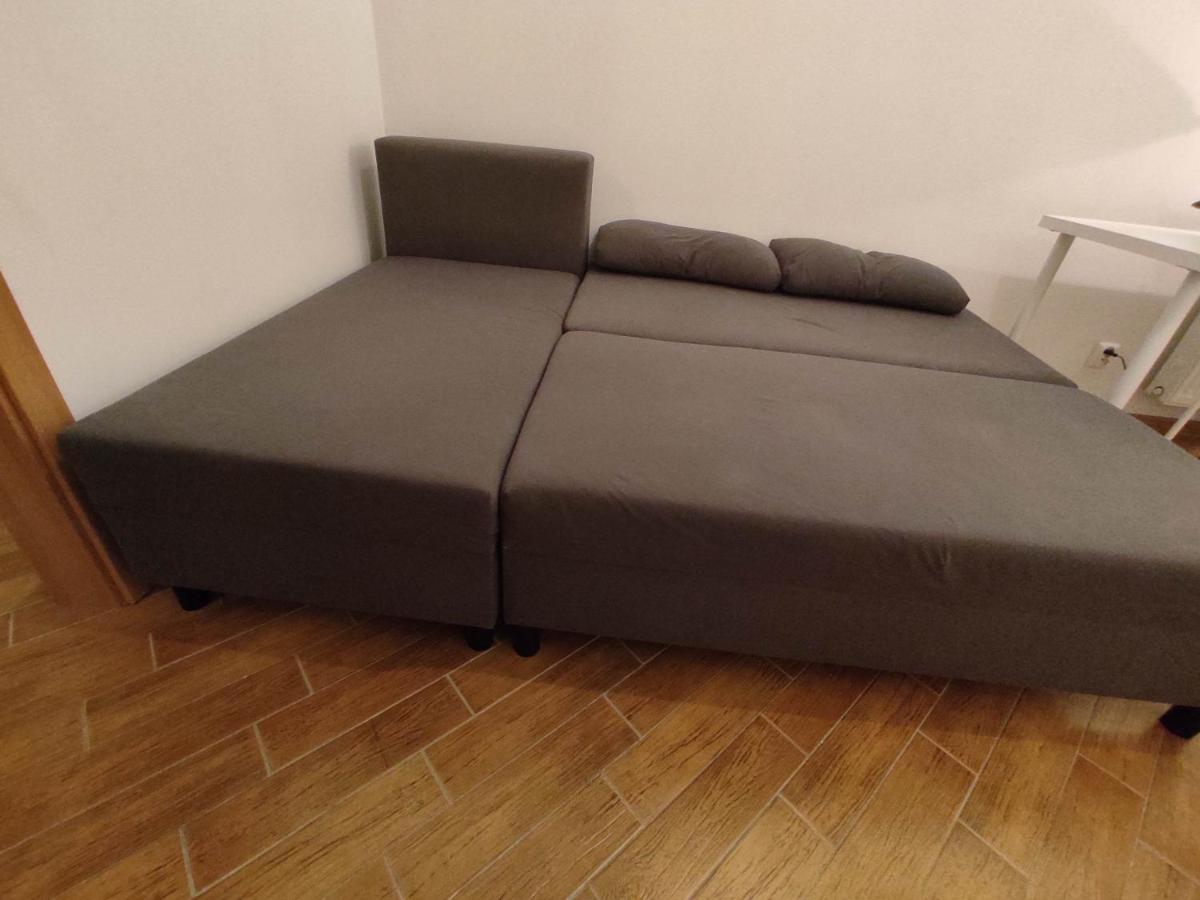 Nice Room With 2 Shared Bathrooms ,Wc , 2Km To Old Town -100M From Metro Szwedzka Varsóvia Exterior foto